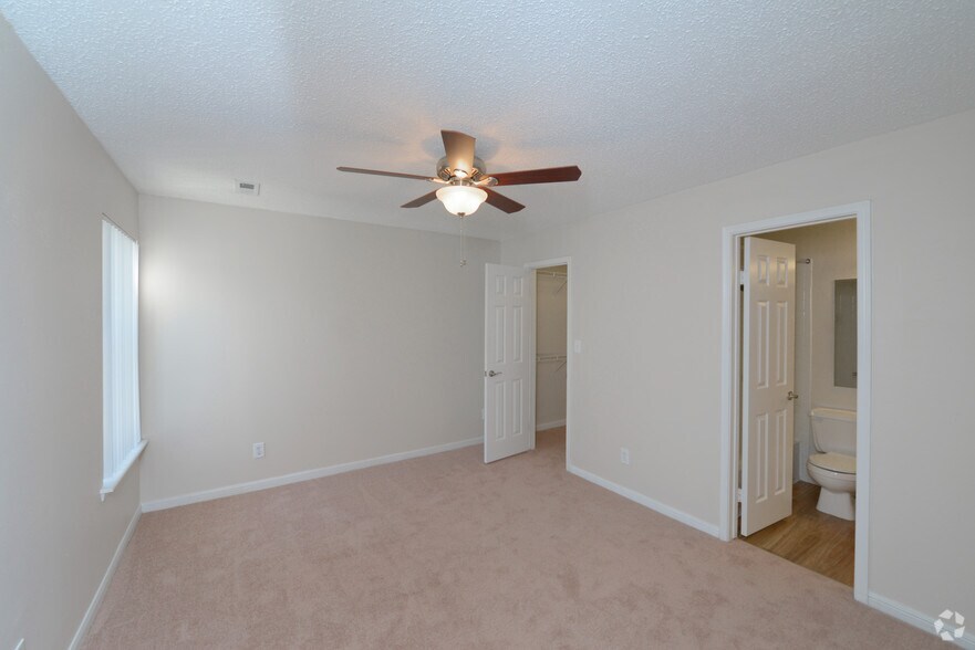 More Photos Of 100 Elena St, Cranston Apartments For Sale