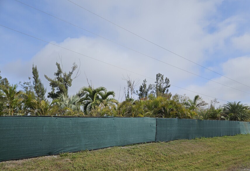 More Photos Of 1711 Wade Dr, Cape Coral Land For Sale