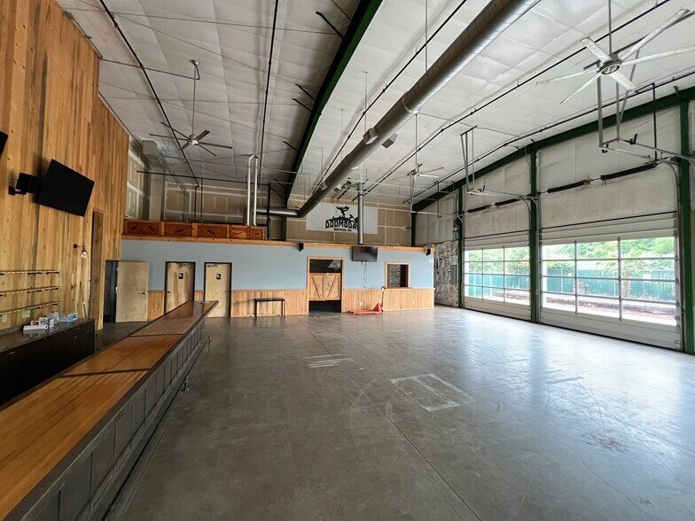 More Photos Of 421 C St, Washougal Warehouse For Sale