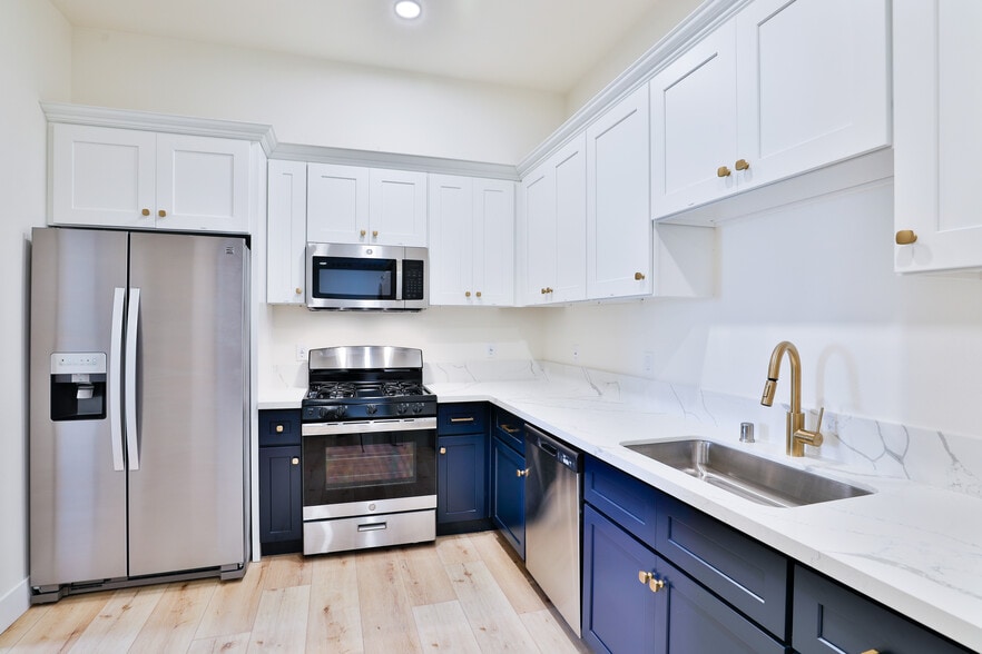 More Photos Of 1073 Exposition Blvd, Los Angeles Apartments For Sale