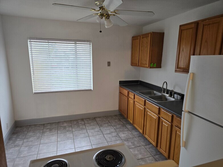 More Photos Of 810-820 Lampasas Ave, Sacramento Apartments For Sale
