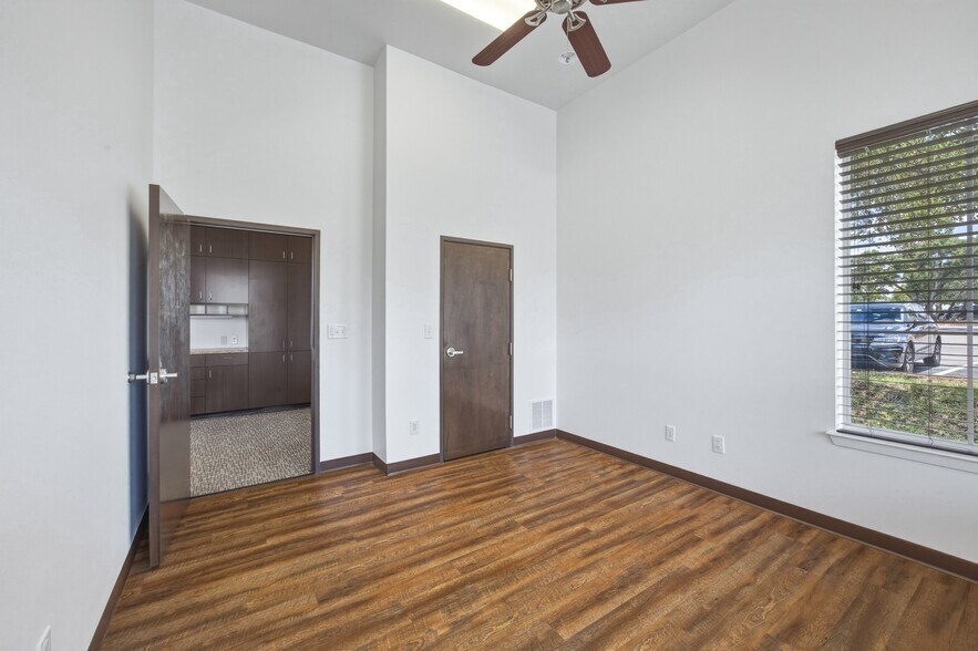 More Photos Of 12171 W Parmer Ln, Cedar Park Medical For Lease