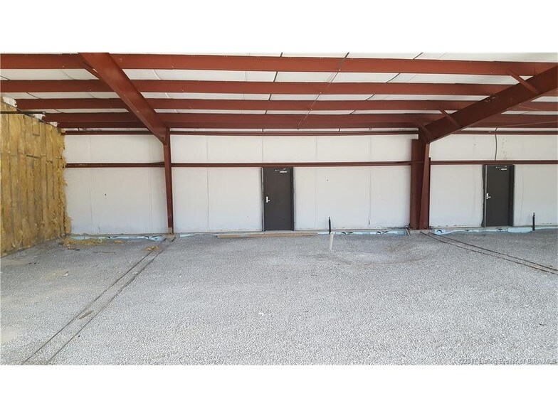 More Photos Of 326 Indiana Ave, Sellersburg Office For Lease