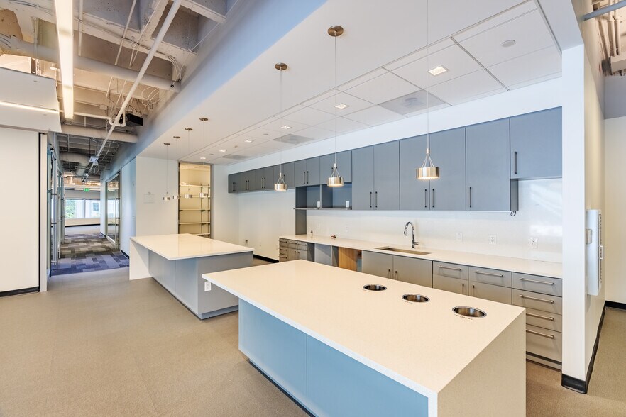 More Photos Of 1349 W Peachtree St NW, Atlanta Office For Lease