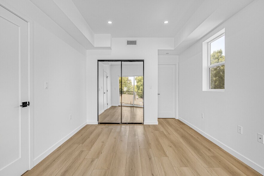 More Photos Of 10828 Hesby St, North Hollywood Apartments For Sale