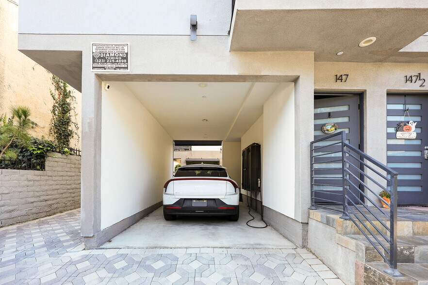 More Photos Of 146 Rosemont Ave, Los Angeles Apartments For Sale