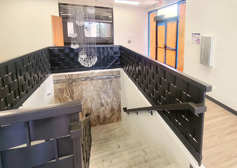 More Photos Of 2207 San Pedro Dr NE, Albuquerque Unknown For Lease
