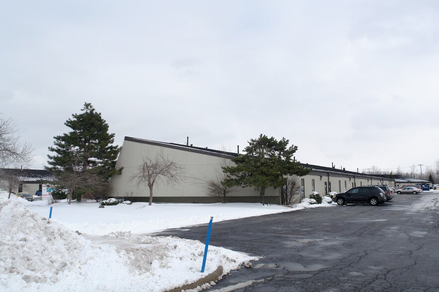 More Photos Of 80 Earhart Dr, Amherst Warehouse For Lease