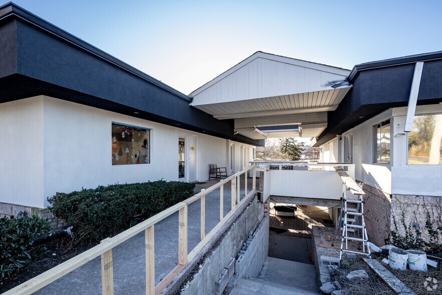 More Photos Of 525 Townline Rd, Hauppauge Medical For Lease