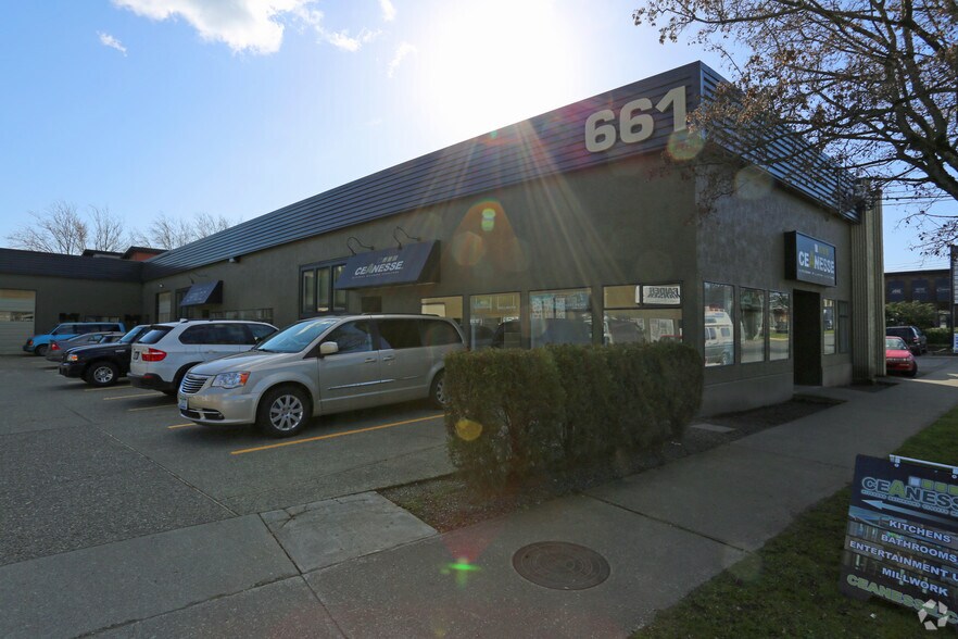 Primary Photo Of 625 Alpha St, Victoria Flex For Lease