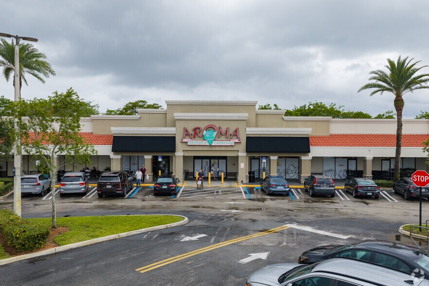 More Photos Of 9054-9230 Glades Rd, Boca Raton General Retail For Lease
