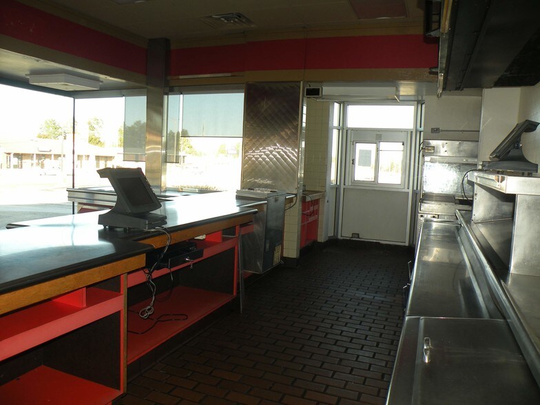 More Photos Of 634 Knox Blvd, Radcliff Restaurant For Sale