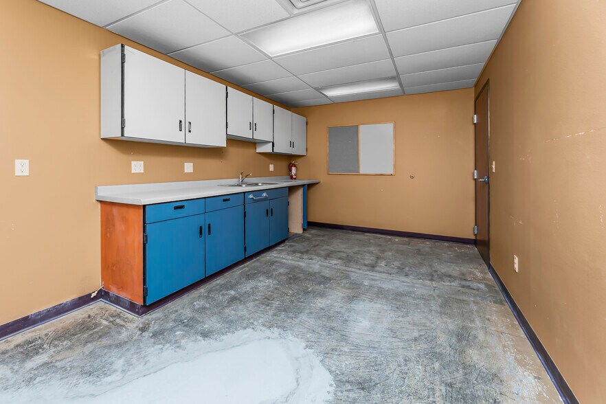 More Photos Of 1320 1st Ave N, Fargo Loft Creative Space For Sale