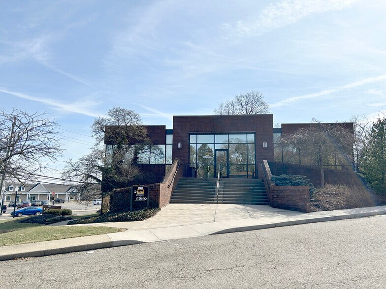 More Photos Of 1201 S Main St, Canton Office For Sale