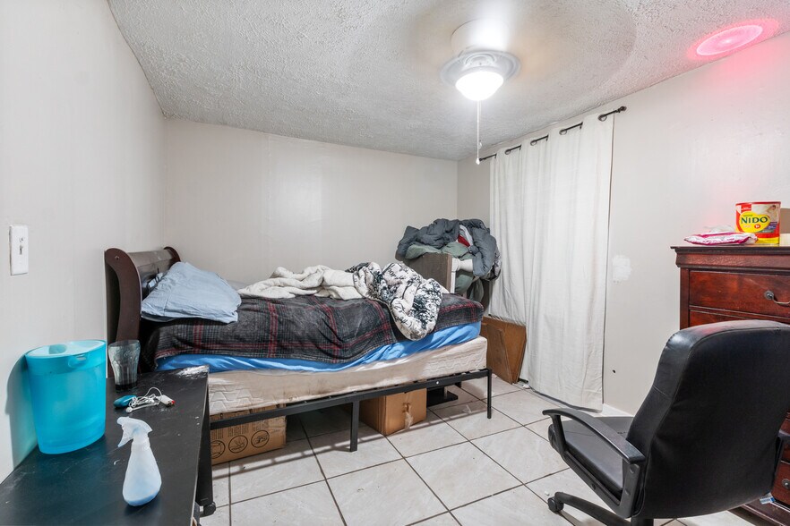 More Photos Of 622 S Wright St, Siloam Springs Apartments For Sale