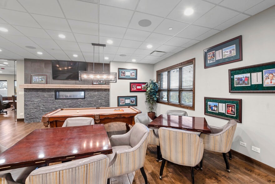 More Photos Of 9735 Industrial Dr, Bridgeview Light Distribution For Sale
