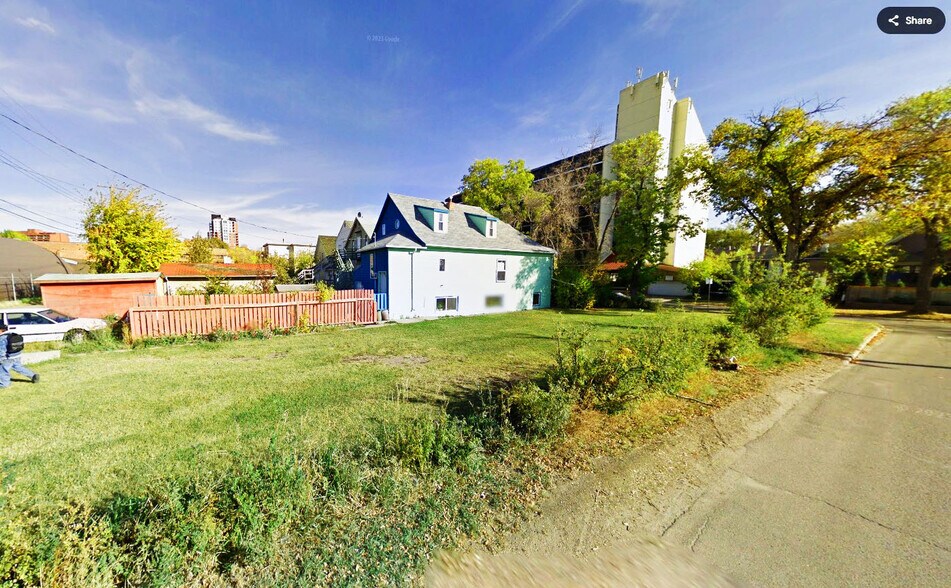 More Photos Of 9348 105 NW ave, Edmonton Land For Sale