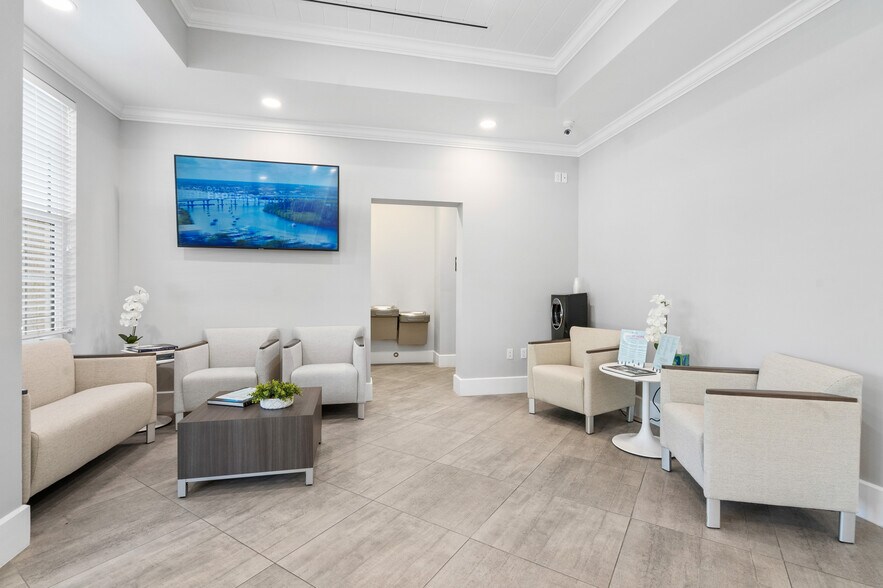 More Photos Of 2651 20th St, Vero Beach Medical For Sale