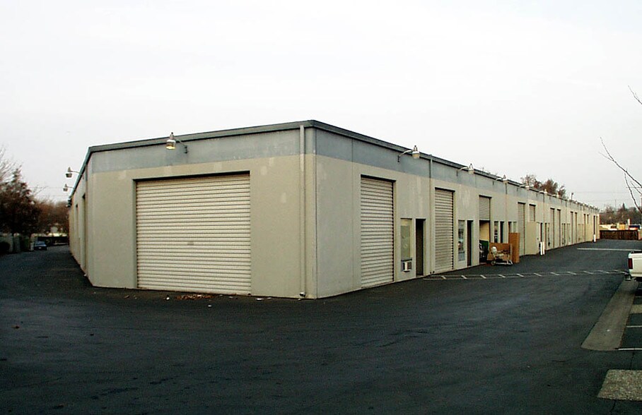 More Photos Of 5710 Auburn Blvd, Sacramento Warehouse For Sale