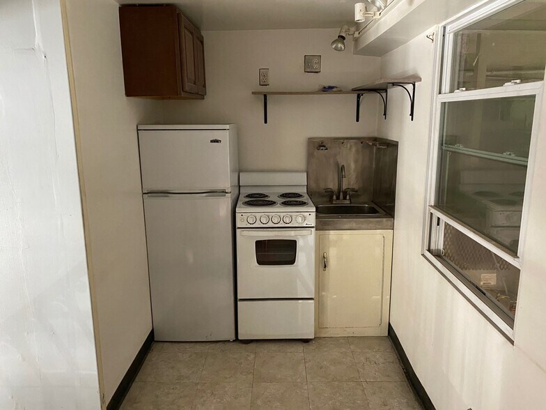 More Photos Of 117 14th St, Brooklyn Manufacturing For Sale