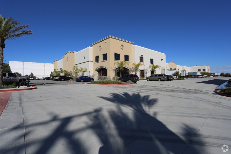 More Photos Of 4910 Azusa Canyon Rd, Irwindale Warehouse For Lease