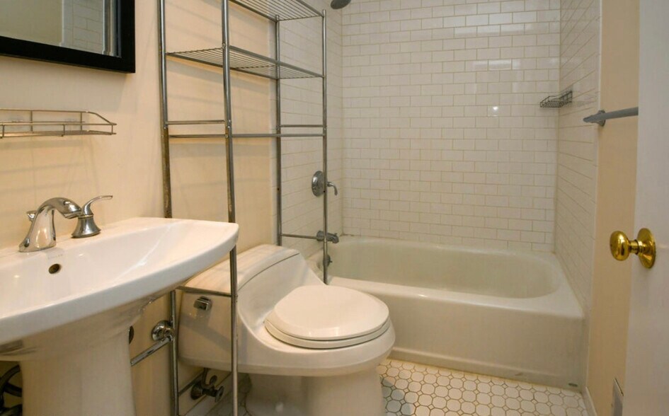 More Photos Of 2538 Belmar Blvd, Belmar Apartments For Sale