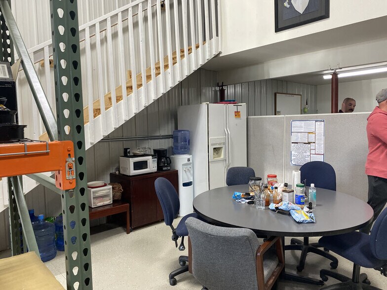 More Photos Of 341 1st St, Mead Warehouse For Sale