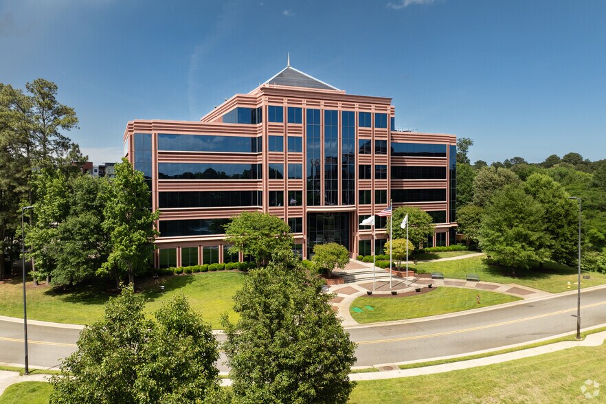 More Photos Of 272 Bendix Rd, Virginia Beach Unknown For Lease