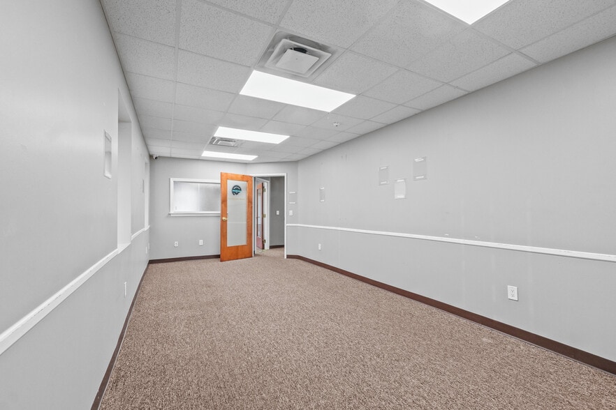 More Photos Of 495 Central Ave, Seekonk Medical For Lease