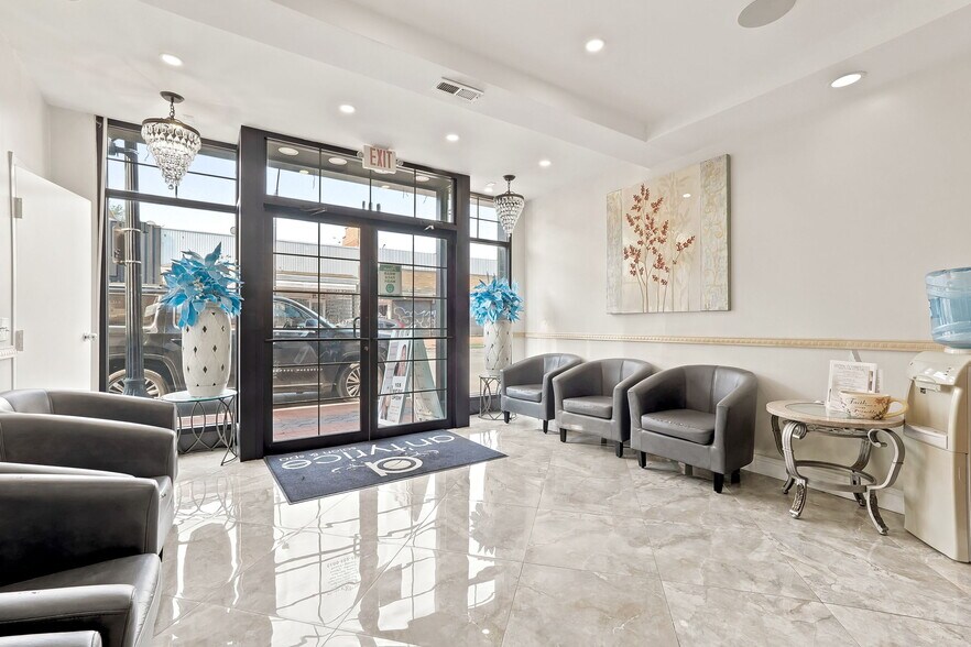 More Photos Of 381 Main St, Poughkeepsie Office For Sale