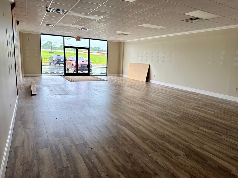 More Photos Of 727 W Cumberland Gap Pky, Corbin Restaurant For Lease