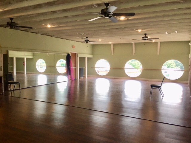 More Photos Of 1903 Grand Central Ave, Vienna General Retail For Sale