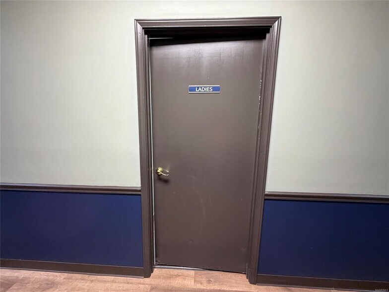 More Photos Of 5771 Carmichael Pky, Montgomery Office For Lease