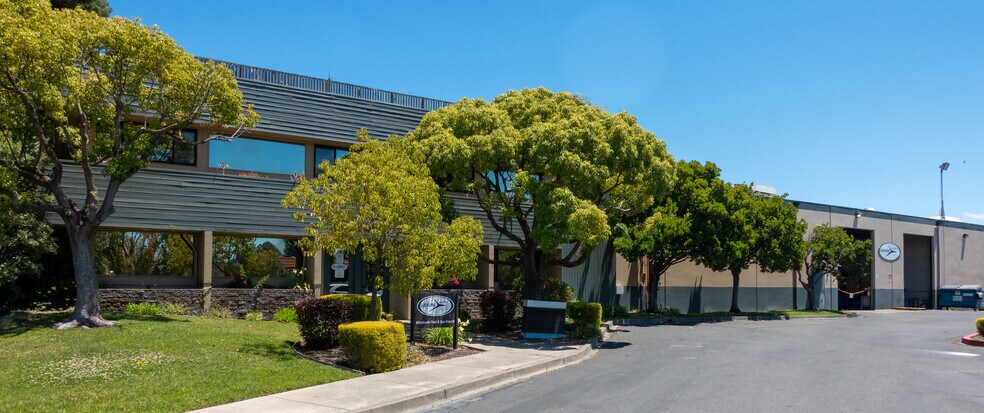 More Photos Of 210 Classic Ct, Rohnert Park Warehouse For Lease