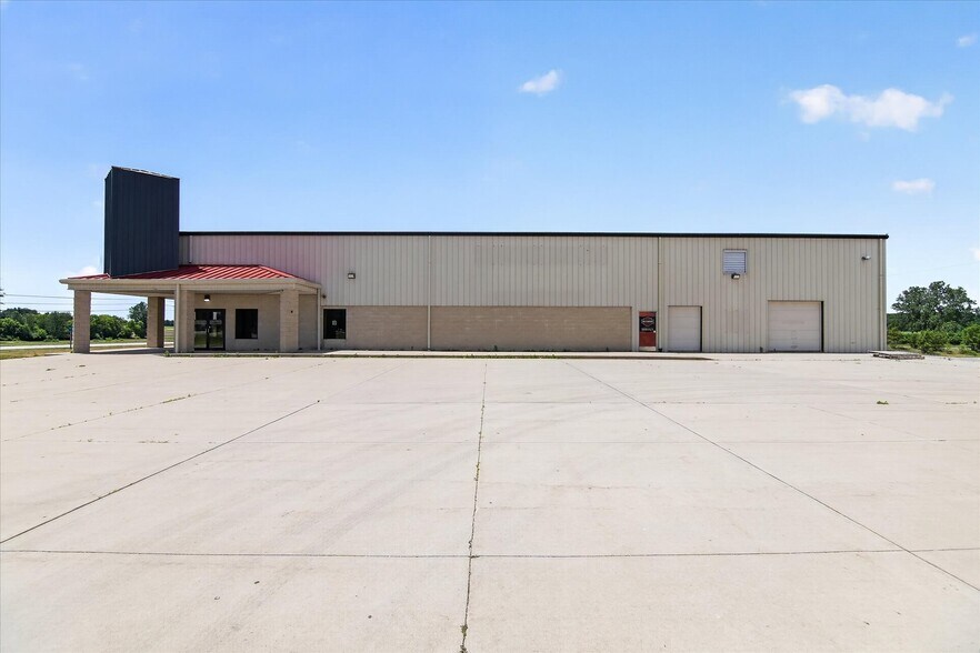 More Photos Of 8080 Matthews Hwy, Tecumseh Freestanding For Sale