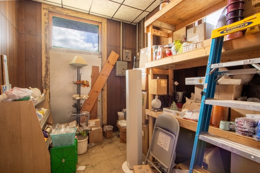 More Photos Of 19 Trestle Rd, Hancock Storefront Retail Office For Sale