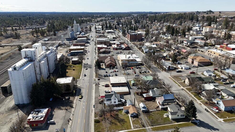 More Photos Of 706 1st St, Cheney Storefront Retail Office For Lease