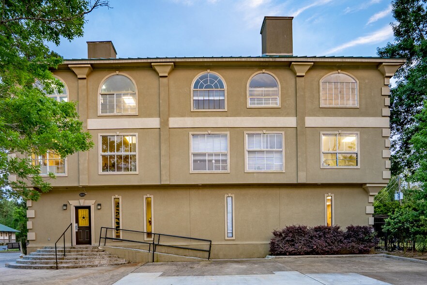 More Photos Of 28250 Fm-2978, Magnolia Medical For Lease