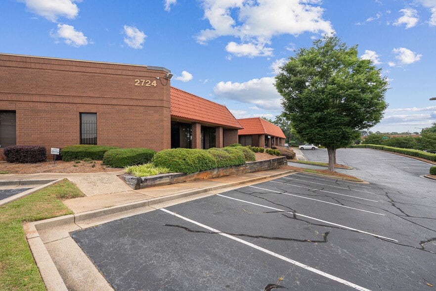 More Photos Of 4896 N Royal Atlanta Dr, Tucker Unknown For Lease