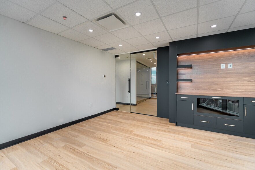 More Photos Of 1493 Foster St, White Rock Apartments For Sale