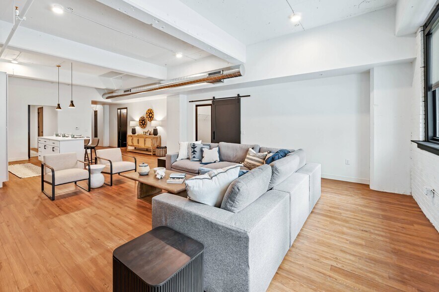 More Photos Of 1717 Olive St, Saint Louis Apartments For Lease