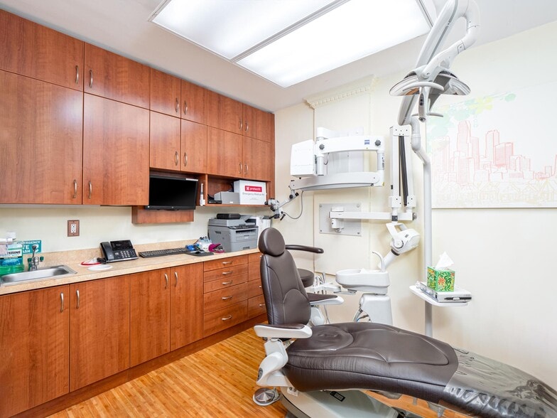 More Photos Of 125 E 64th St, New York Apartments For Sale