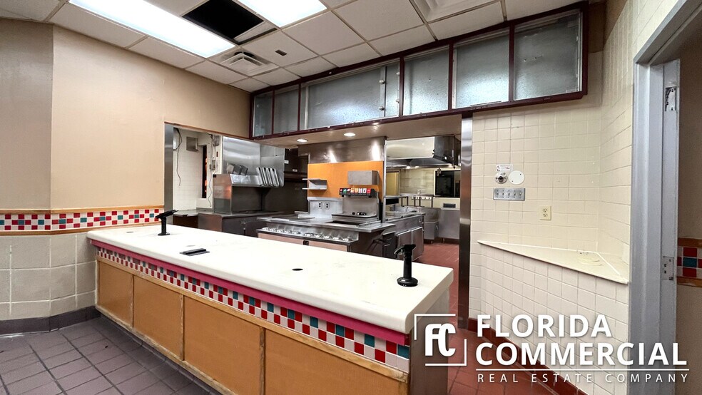 More Photos Of 726 SW Federal Hwy, Stuart Fast Food For Lease