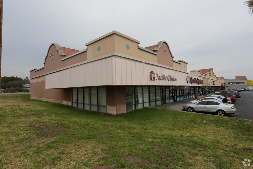 More Photos Of 1501-1519 S Riverside Ave, Rialto Unknown For Sale