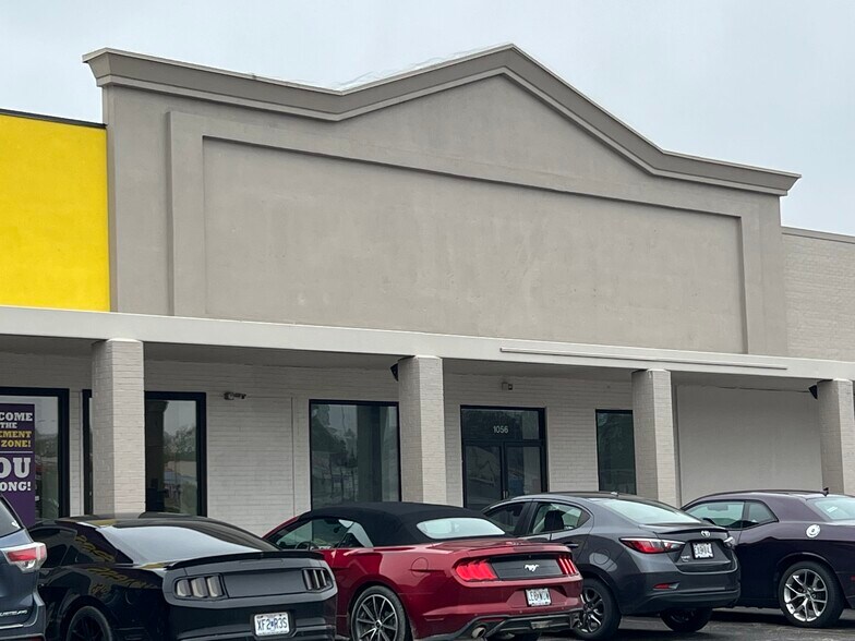 More Photos Of 1050-1056 S Bishop Ave, Rolla Storefront For Sale