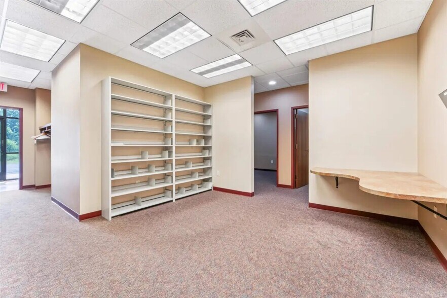 More Photos Of 180 Knights Way, Fond Du Lac Medical For Sale