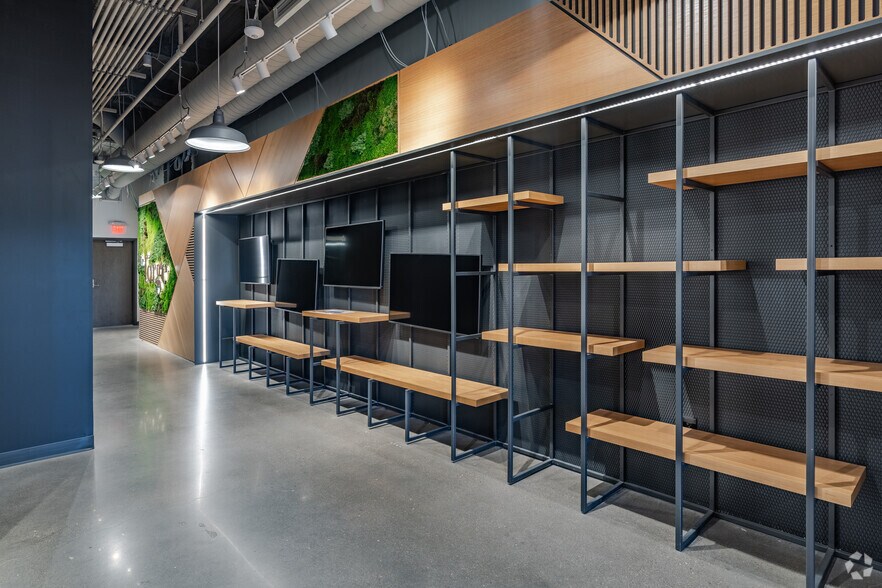 More Photos Of 711 N High St, Columbus Office Residential For Lease