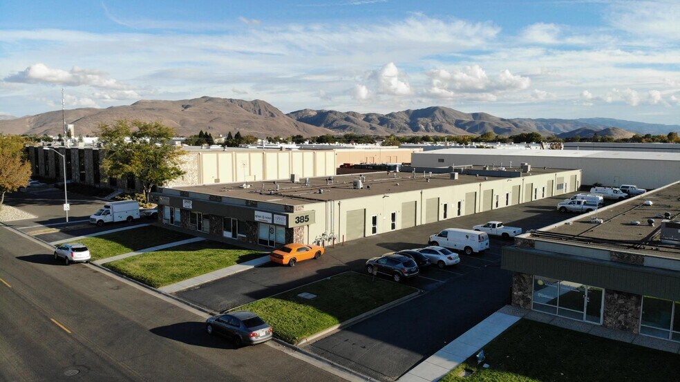 More Photos Of 385 Freeport Blvd, Sparks Light Distribution For Lease