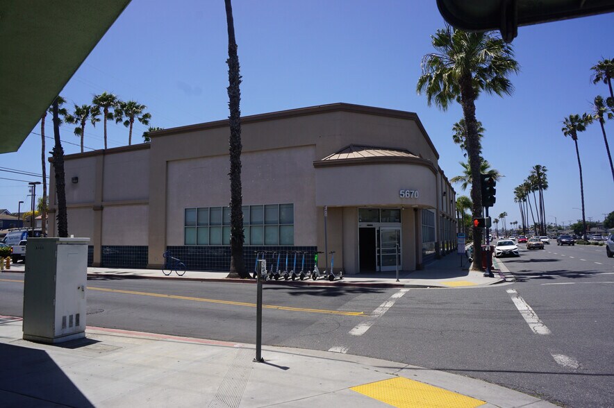 More Photos Of 5670 E 2nd St, Long Beach Bank For Lease