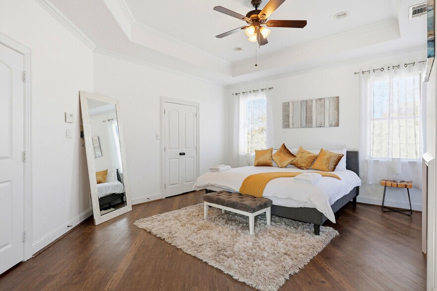 More Photos Of 5100 Mission Ave, Dallas Apartments For Sale